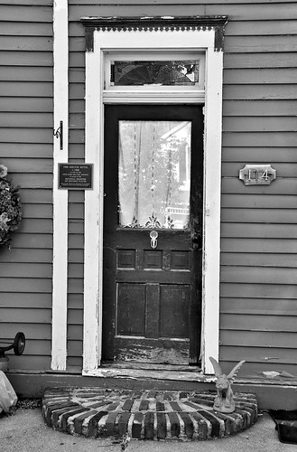 door bw usa home nikon entrance doorway missouri clapboard d7100