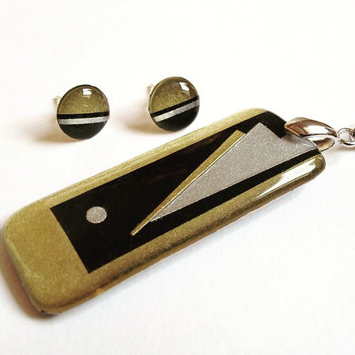 Black, Gold and Silver Paper and Resin Pendant and Earring by Der Papierfuchs