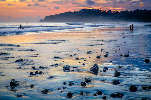 ocean beach reflections costarica stones pacificocean