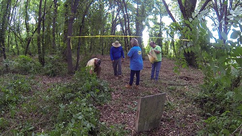 Brandon Mill Cemetery Cleanup-012