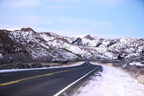 road winter highway wyoming cody absarokamountains absarokavolcanics northforkcanyon northforkoftheshoshone
