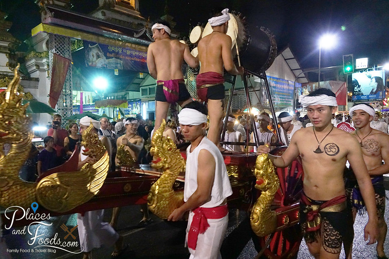 chiang mai loy krathong celebration day 2 parade men
