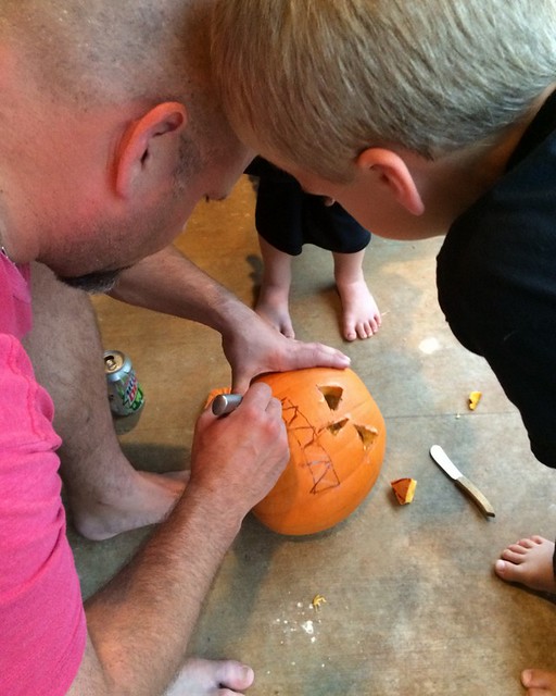 Carve Pumpkins School Halloween Party4