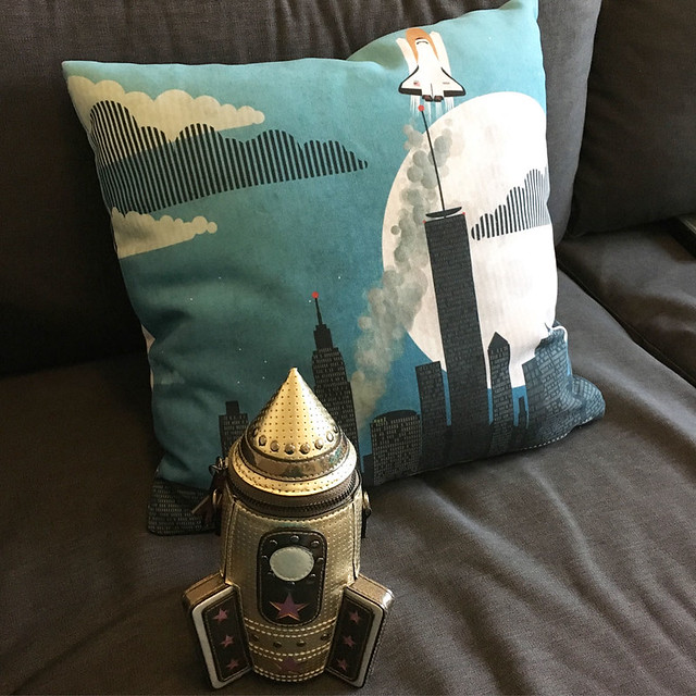 Spent some of my Christmas money on SPACE THINGS. How cool is that rocket bag?