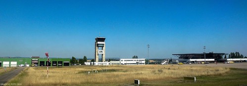 tarmac de lumix airport foto tour nancy lorraine aeroport metz controle twr taxiway 2015 aerogare tz10 lfjl graffyc
