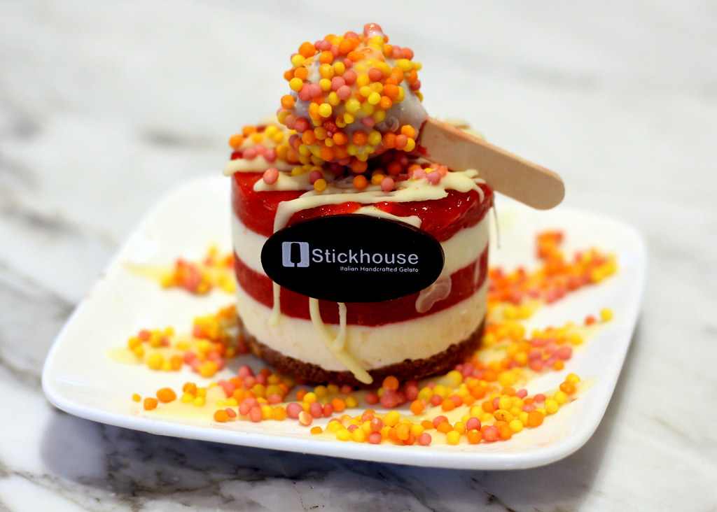 曼谷甜点:Stickhouse咖啡馆的草莓芝士蛋糕