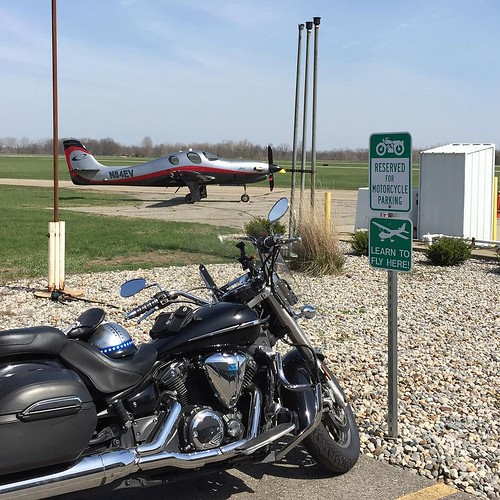 Motorcycle parking at the FBO. Coldwater (OEB), you might just be my favorite airport now. If only the Prop Blast Café was open when I got here.