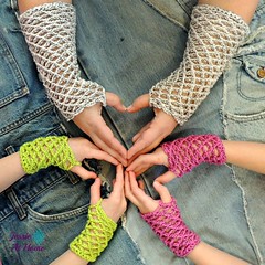 Netties-Super-Simple-Mitts-free-crochet-pattern-by-Jessie-At-Home