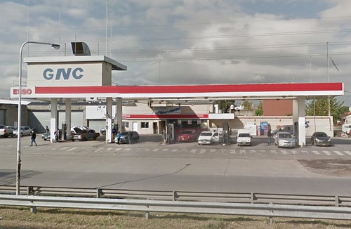 argentina buenosaires gasstation esso exxon petrolstation gasolinera fillingstation exxonmobil estacióndeservicio virreydelpïno