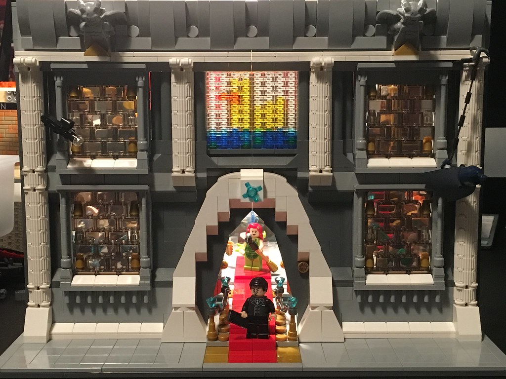 LEGO Iceberg Lounge: Front Opening