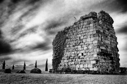 blackandwhite bw italy landscape ruins italia paesaggio friuli rovine monocrome vintagefx x100t
