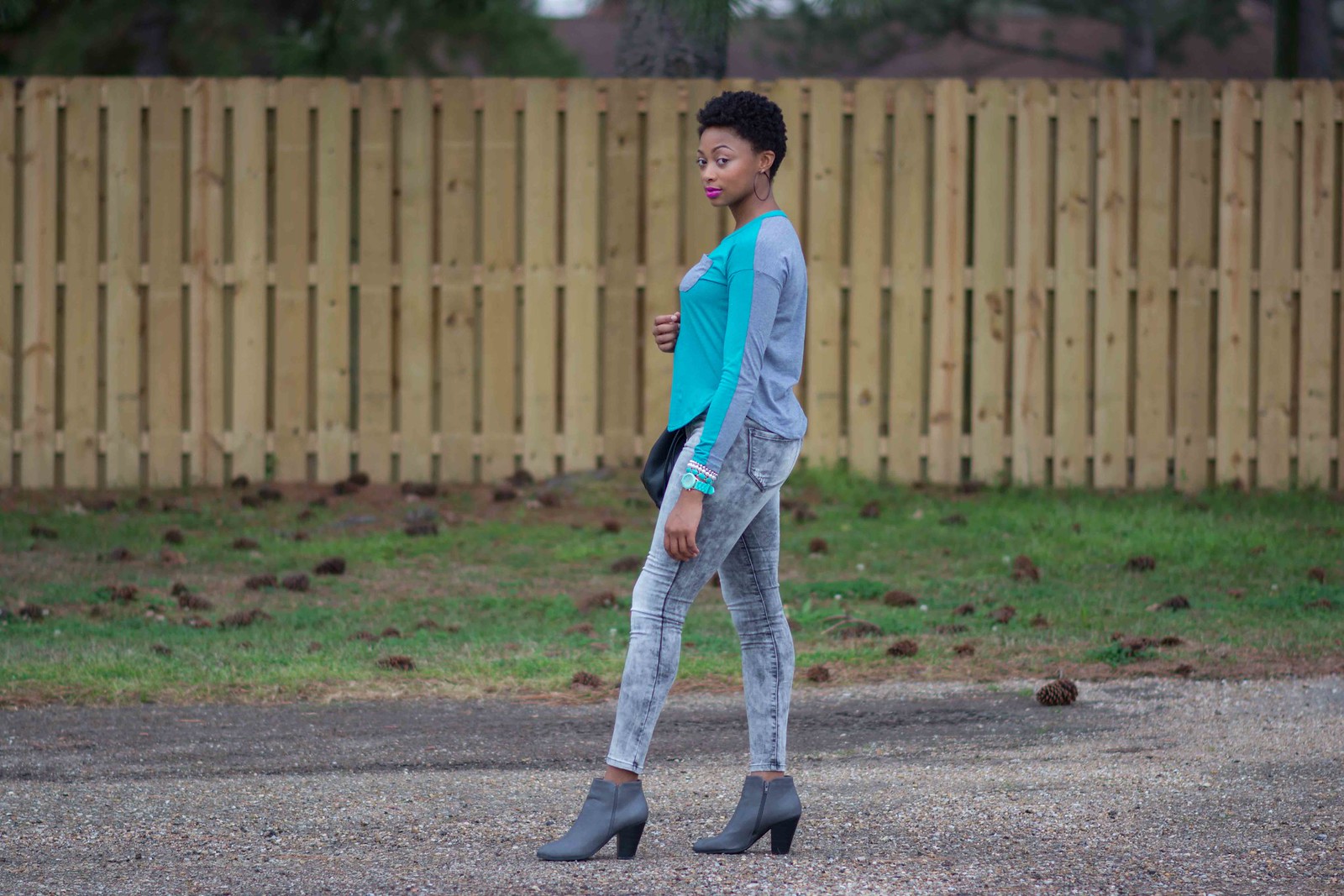 how to style grey denim the beauty beau