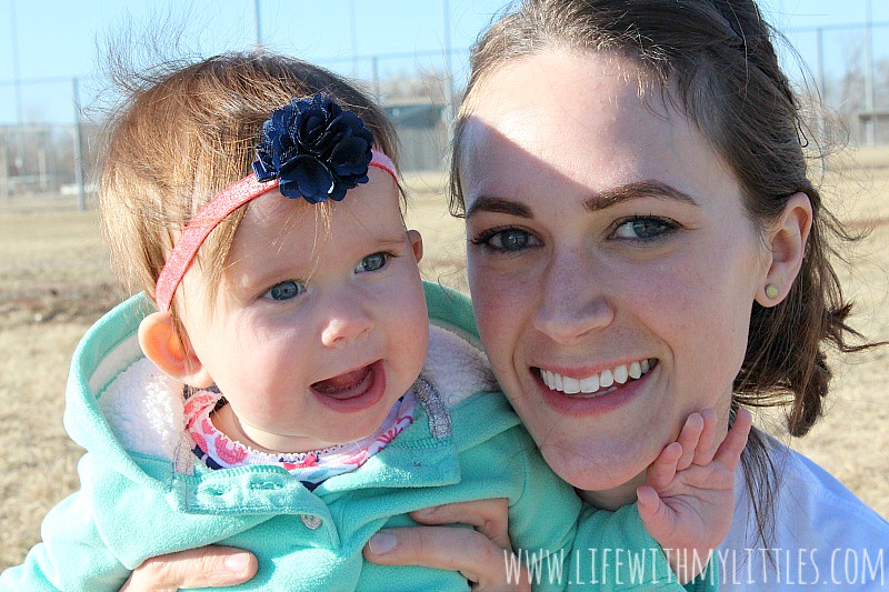 Love these mommy daughter activities to do with 0-2 year-olds! If you're looking for fun activities to do with baby or toddler girls, this is a great list!