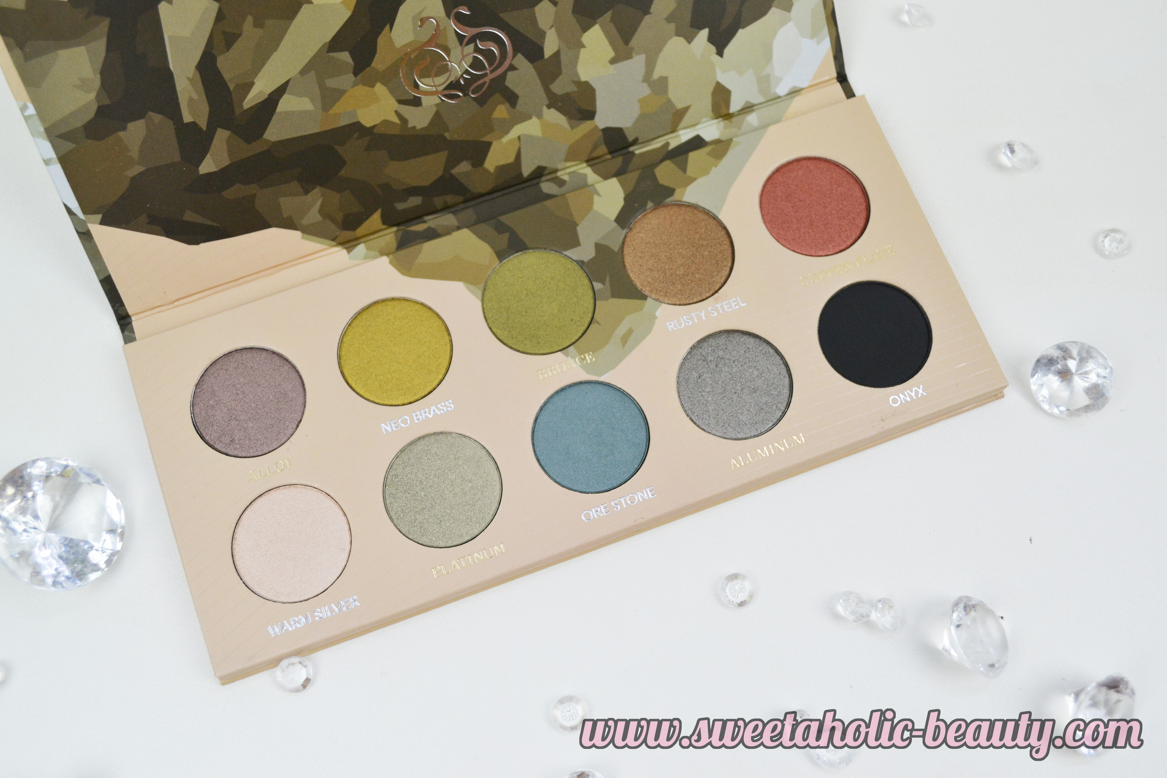 Zoeva Cosmetics Mixed Metals Eyeshadow Palette Review & Swatches - Sweetaholic Beauty
