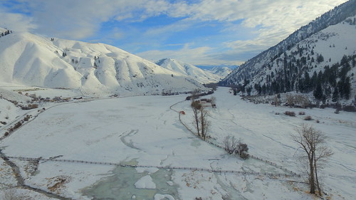 road ranch winter usa mountain snow cold art ice nature clouds forest river landscape unmodified flooding unitedstates artistic outdoor hill freezing bluesky hills idaho pasture valley vista northamerica rockymountains mountainside salmonriver hillside backroad baretrees pinetrees frozenover overflow piste unedited frozenriver wintry drone greyclouds nofilters ranchland noadjustments dji straightoffthecamera quadcopter shoupidaho northforkidaho phantom3professional