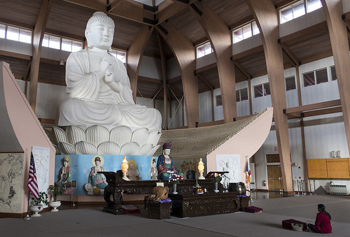 The Buddha Vairochana, the Great Buddha Hall, Chuang Yen Monastery. From ricksammon.com