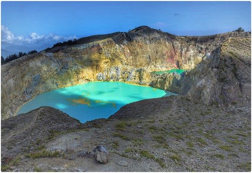 flores indonesia volcano asia crater craterlake 2016 kelimutu threecoloured mountkelimutu tomfrohnhofer