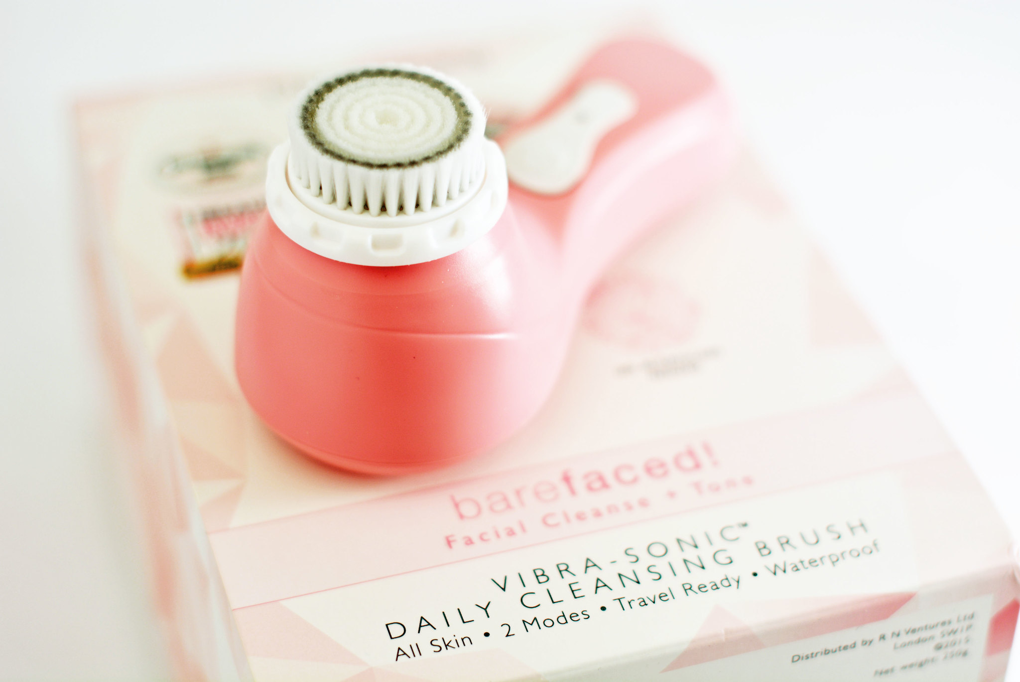 Win a Magnitone BareFaced Vibra-Sonic Daily Cleansing Brush (International Giveaway)