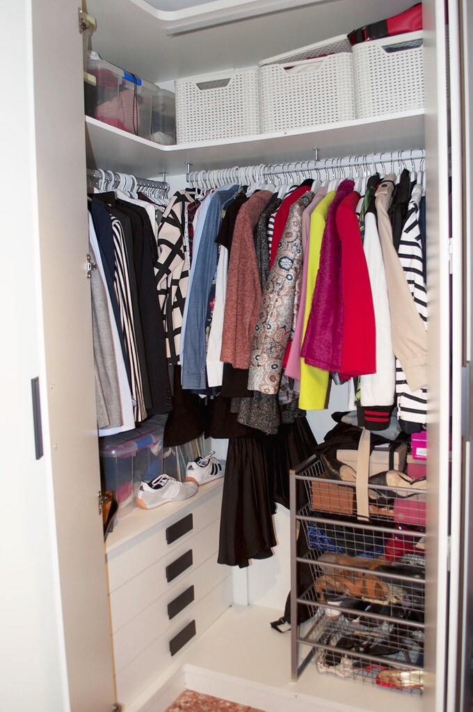 How to... Organize your closet, declutter your life - Something Fashion ...