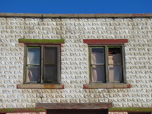 windows abandoned decay wyoming smalltown lincolnhighway pinebluffs
