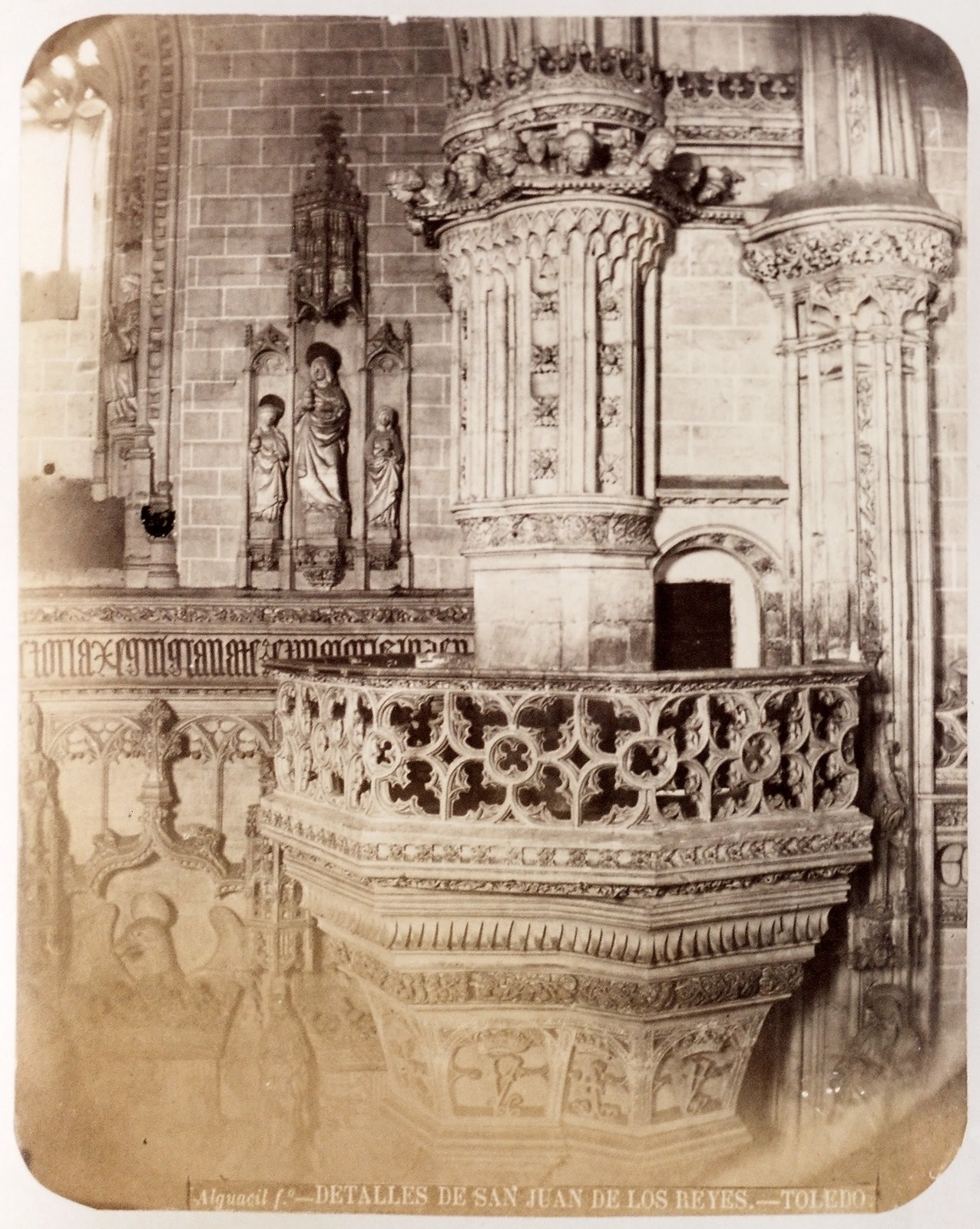 San Juan de los Reyes en Toledo hacia 1879. Álbum de la National Gallery con fotos de Casiano Alguacil.