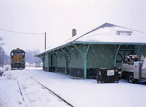 depot northwestern gp382 newprague cnw 4628