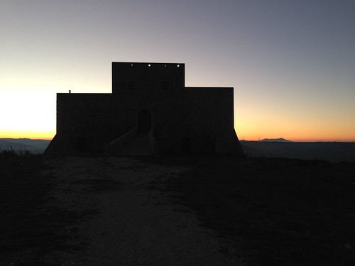 sunset castle tramonto basilicata castello monteserico