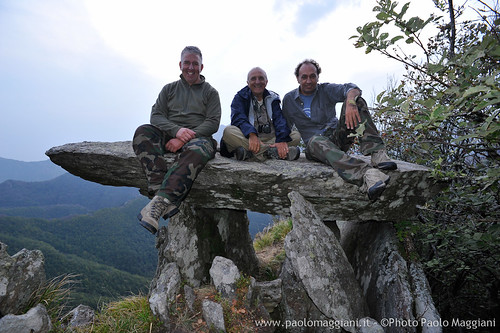 24 settembre 2011-dolmen-monte-freddone-alpi-apuane-apuanian-alps-enrico-calzolari-photo-paolo-maggiani_DSC4383.jpg