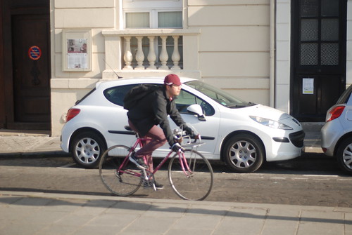 Parisian cycling to work