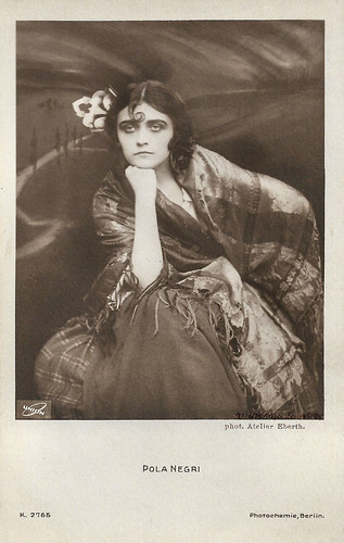 Pola Negri in Carmen (1918)