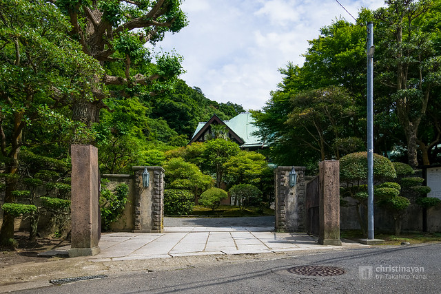 Gate of Former Residence of Marquis Kacho (旧華頂宮邸)