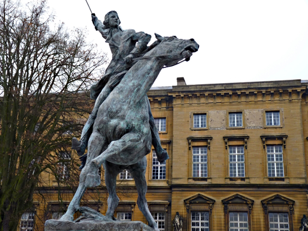 Statue of Lafayette in front of the justice court (once Palace of the Royal Governor), of Metz, France, where Lafayette decided to join the American Revolutionary War. Statue (1919) by Paul Wayland Bartlett. Photo taken on January 16, 2010.