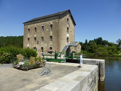 Le Moulin de la Rongère, sur la Mayenne - Photo of Villiers-Charlemagne