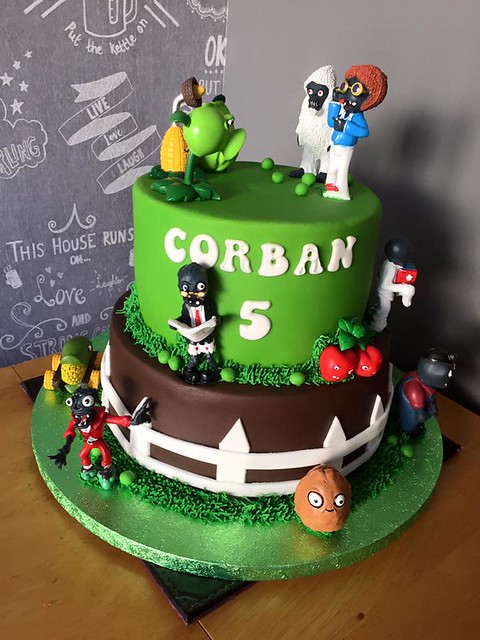 Cake by Miranda's Cake Creations