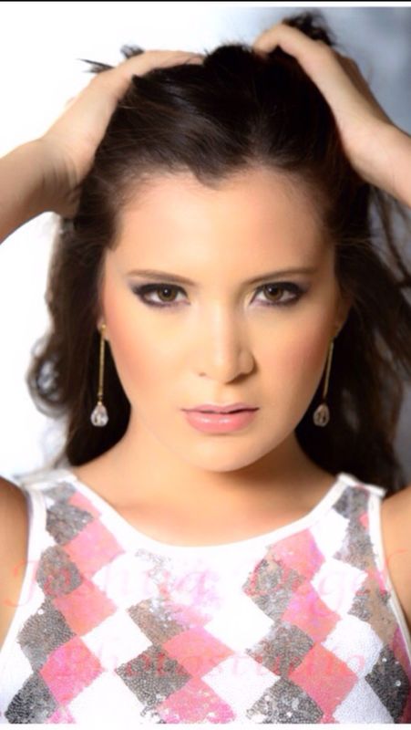 Mishell Coppiano Arguello, Reina de Chone 2014-2015