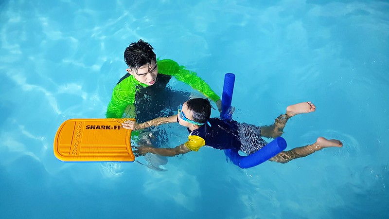 swimming classes for kids in singapore