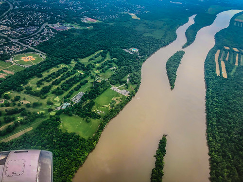 sterling virginia unitedstates us aerial view potomac river upon landing washingtondulles iad airport chantilly va maryland md water