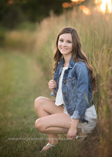 nashville tn franklin brentwood spring hill springhill williamson high school senior portraits family pictures child outdoor sunset photographer leipers fork natural modern clean