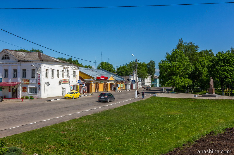 Владимирская улица и памятник Юрию Долгорукому, Юрьев-Польский