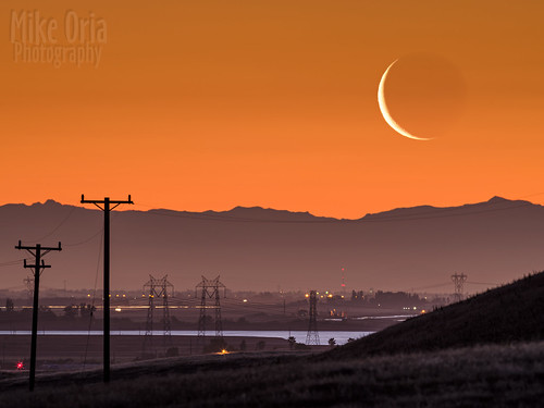 california clifton forebay moon moonrise crescent waning sunrise morning hills tracy byron vasco pentax 645 645z a600 600mm
