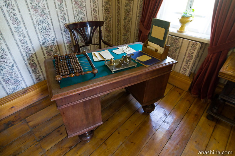 Письменный стол купца, Музей деревянного зодчества, Суздаль