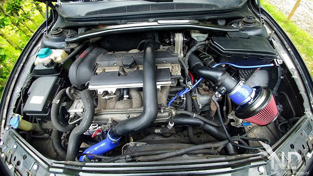 Volvo S80 2.4T Engine Bay