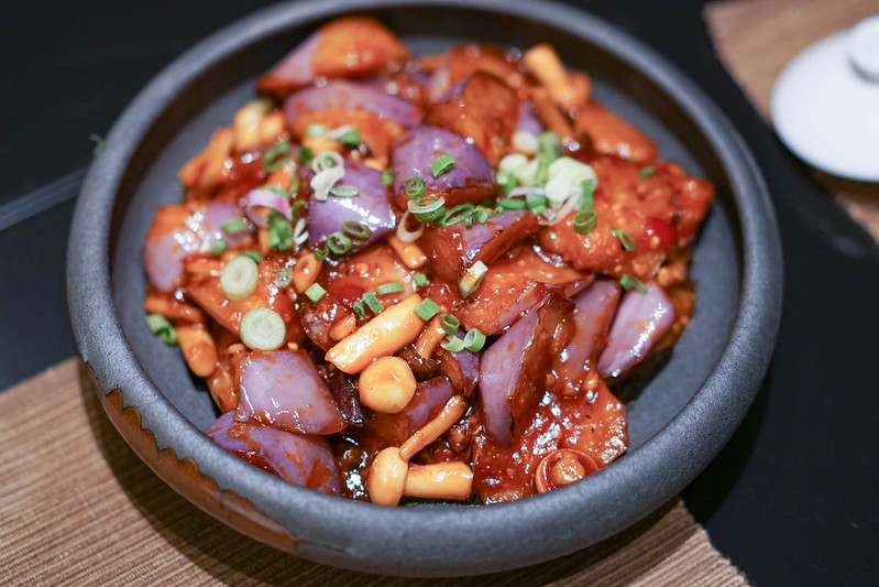 braised sweet and sour eggplant yellow pot