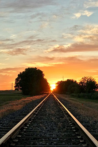 tracks railroad sunset rural illinois rising symmetry lines orange clouds