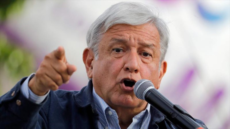 PÁG. 2 (1). El santón izquierdista Andrés Manuel López Obrador, con su plumaje enlodado y maloliente llegará a la presidencia aliado con la ultraderecha y parte de lo peor de la pol