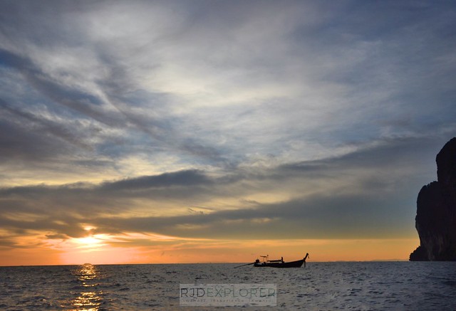 phuket krabi itinerary maya bay sunset
