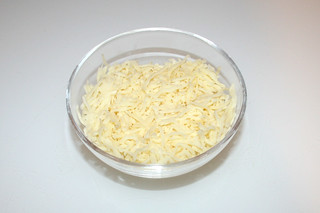 19 - Zutat geriebener Mozzarella / Ingredient grated mozzarella