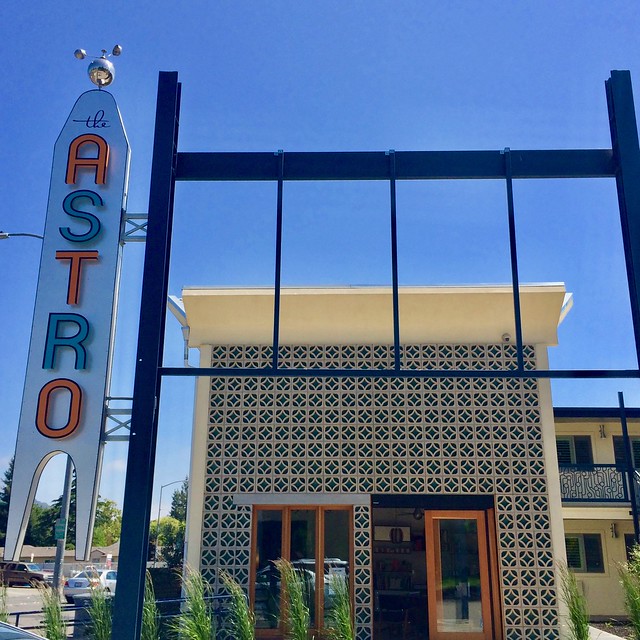 The Astro Motel - Santa Rosa CA - Retro Roadmap 2018