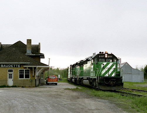 train rail railroad railway baudette minn minnesota station canadiannational bn canadiannationalrailways burlingtonnorthern rainyriver