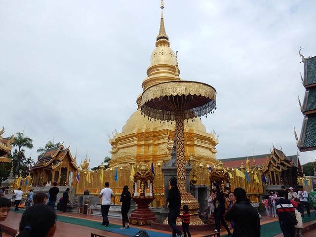 FIN DE AÑO EN EL NORTE DE TAILANDIA - Blogs de Tailandia - Lamphun, la ciudad antigua (4)